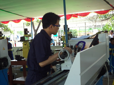 Teknik Pemesinan Bubut